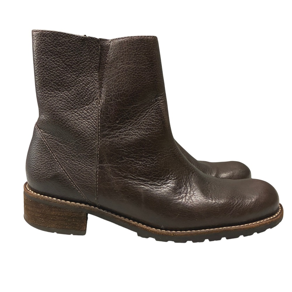 L.L. Bean Leather Ankle Boots Womens 8.5 Brown Zip Lug Sole Casual Outdoor